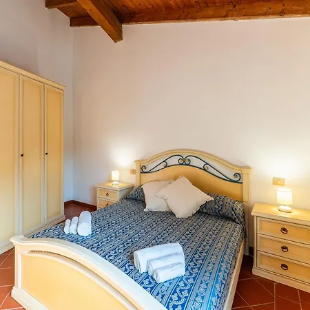 Cozy Flat With Pool Near *