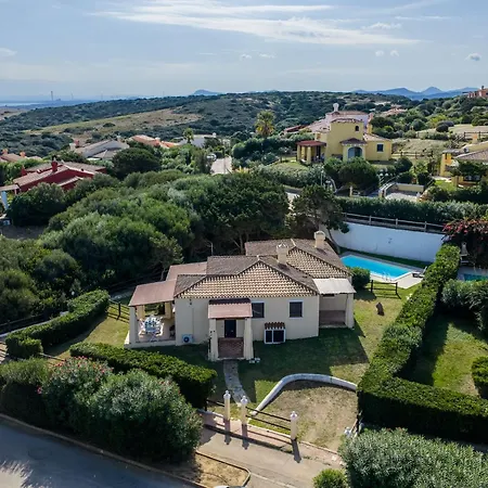 Apartamento Cozy Flat With Pool Near